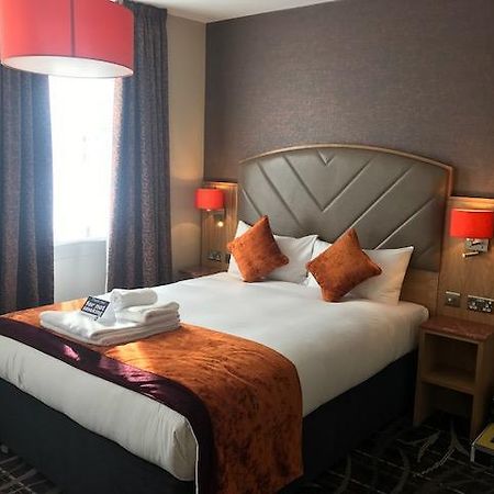 The Crown Hotel Wetherspoon Бигълсуейд Екстериор снимка