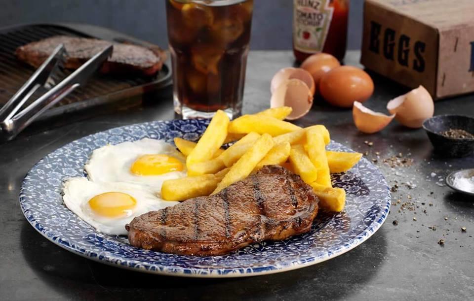 The Crown Hotel Wetherspoon Бигълсуейд Екстериор снимка