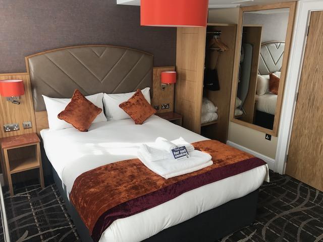 The Crown Hotel Wetherspoon Бигълсуейд Екстериор снимка